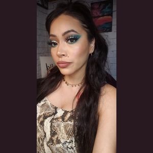 Stylish clothes & heels